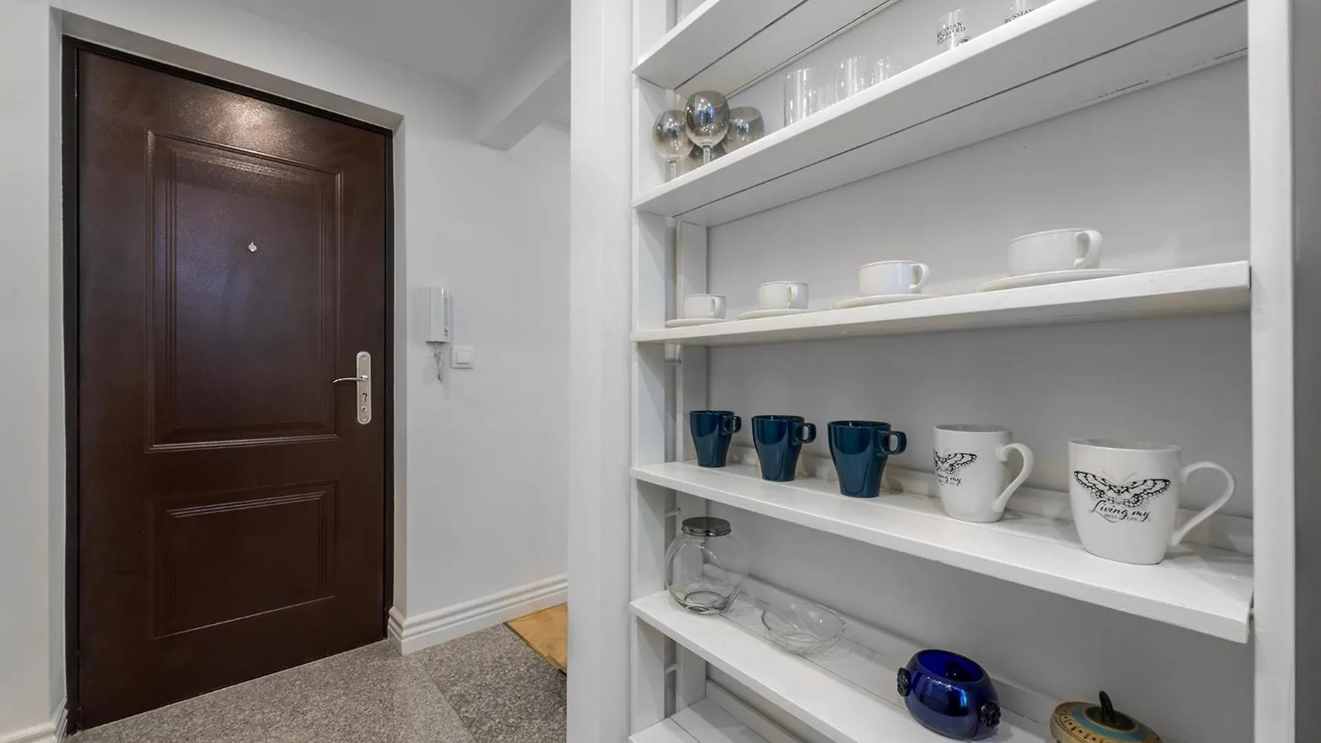 Beautiful Flat. Great Location. Apartment Warsaw